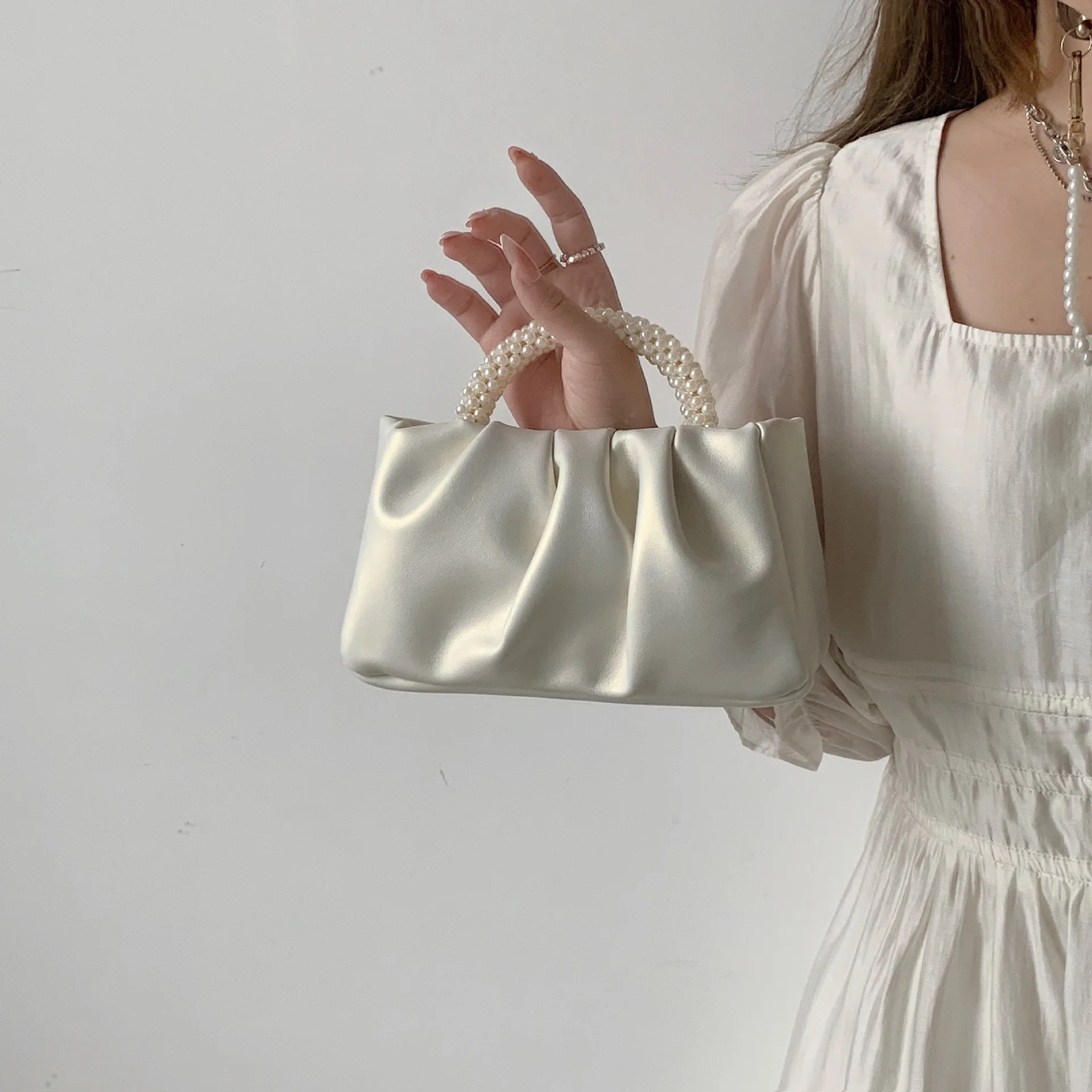 

Bag for Women New Trendy Round Pearl Pleated Cloud Bags Niche Temperament Shoulder Crossbody Bag