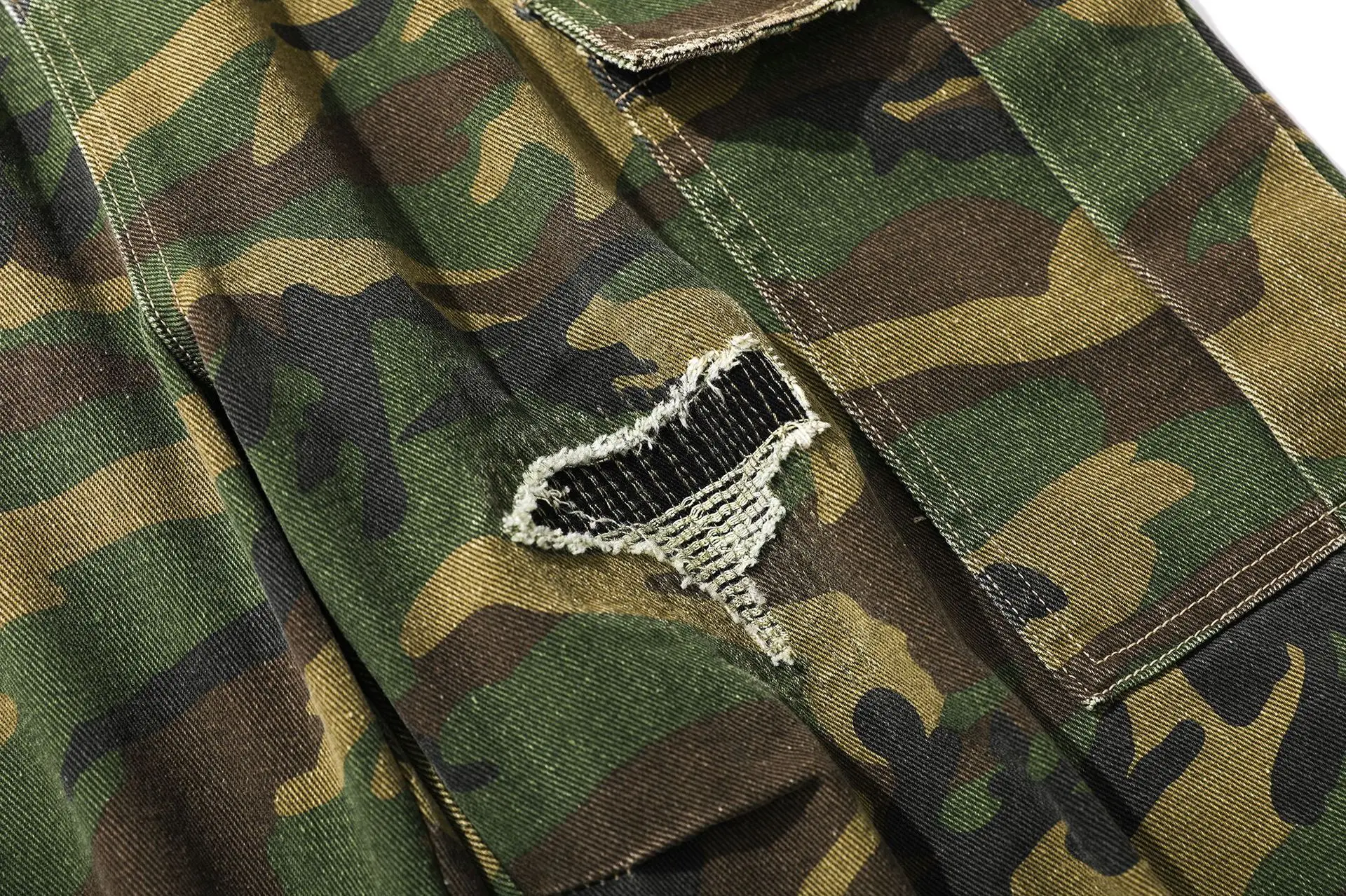 Men's Camo Distressed Cargo Shorts Ripped Multi Pocket Baggy Wide Leg Camouflage Denim Shorts Streetwear Summer Casual Pants