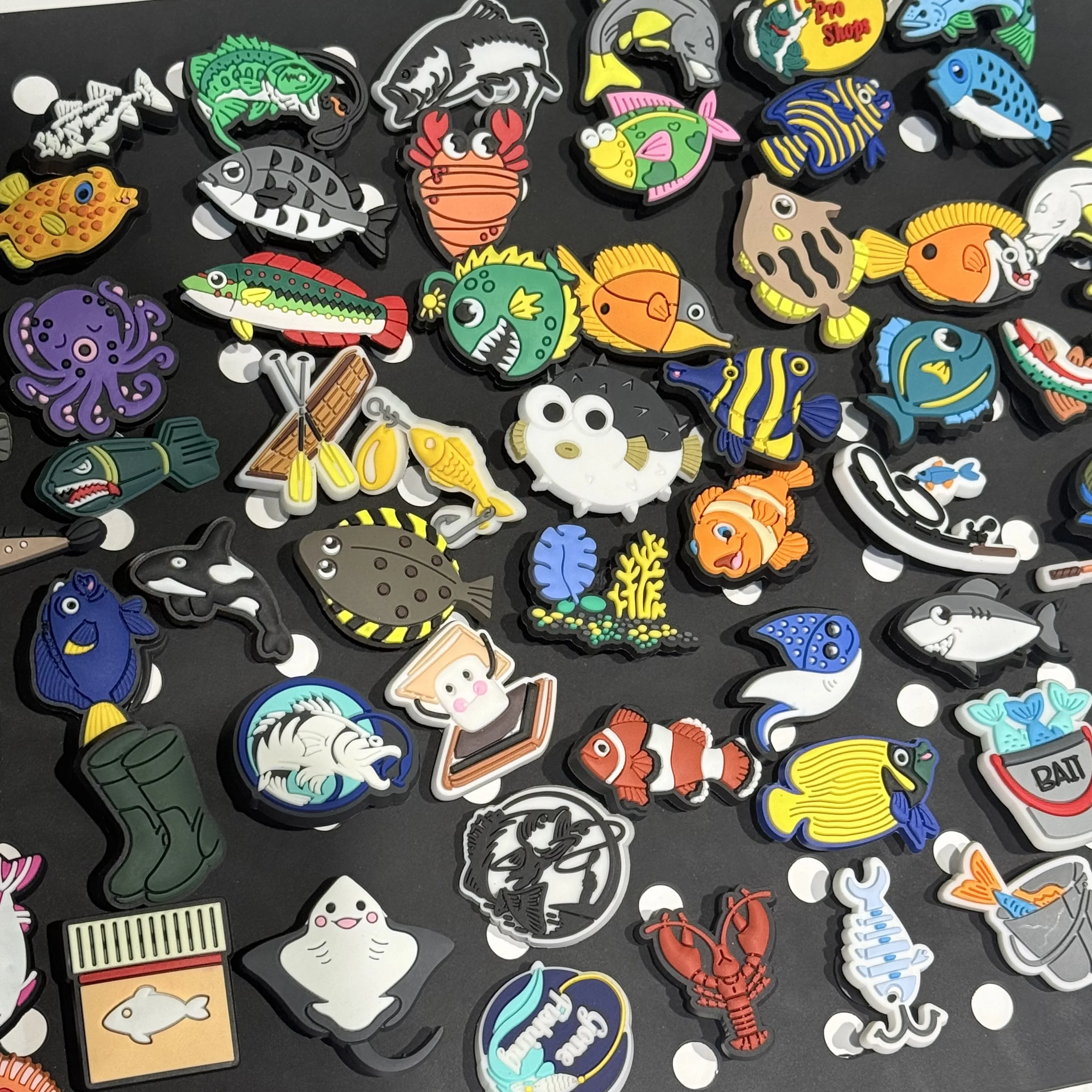 50-100Pcs Various Fishes PVC Shoes Decoration Crab Lobster Gone Fishing Man Slipper Buckle Charms DIY Bracelet