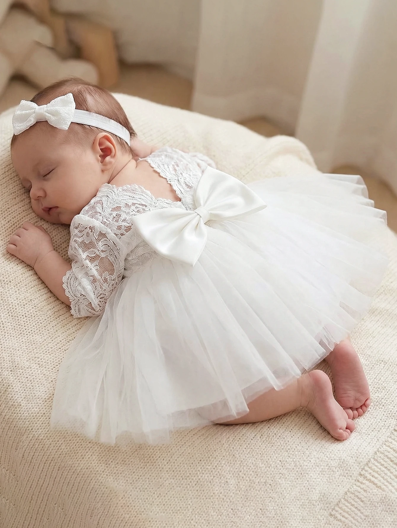 Baby Girl Bowknot Decorated White Dress with Lace Embroidery Netting A-line Short-Sleeved Girls' Party Dress for Daily Outings
