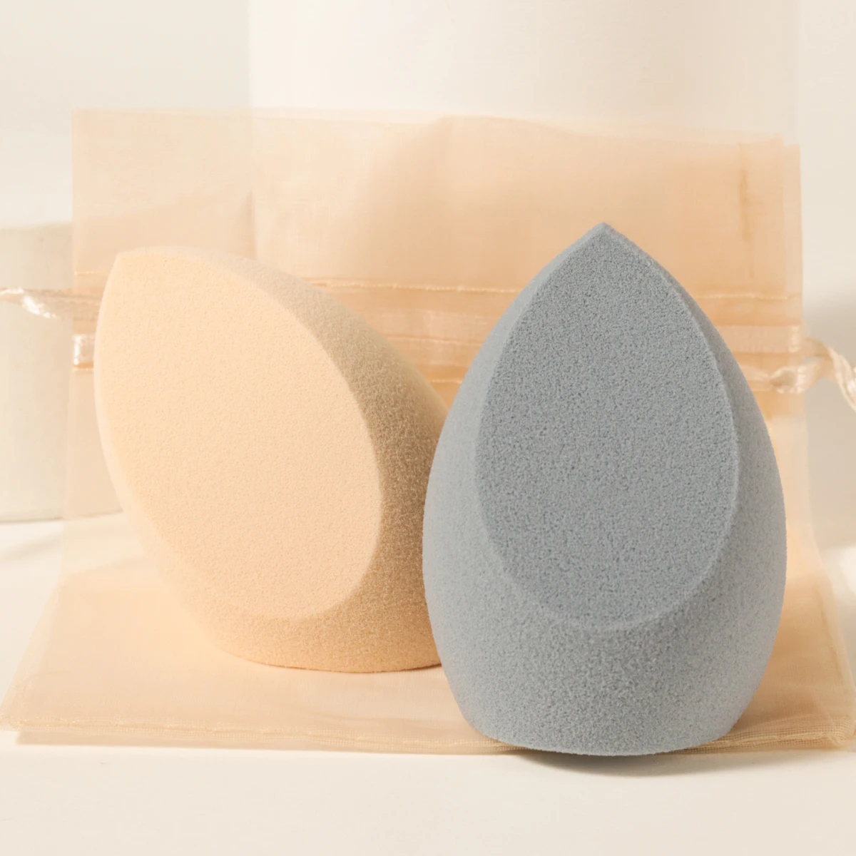 2pcs beauty eggs, non latex makeup sponge, dry and wet dual-use, suitable for liquid powder of powder cream with storage bag