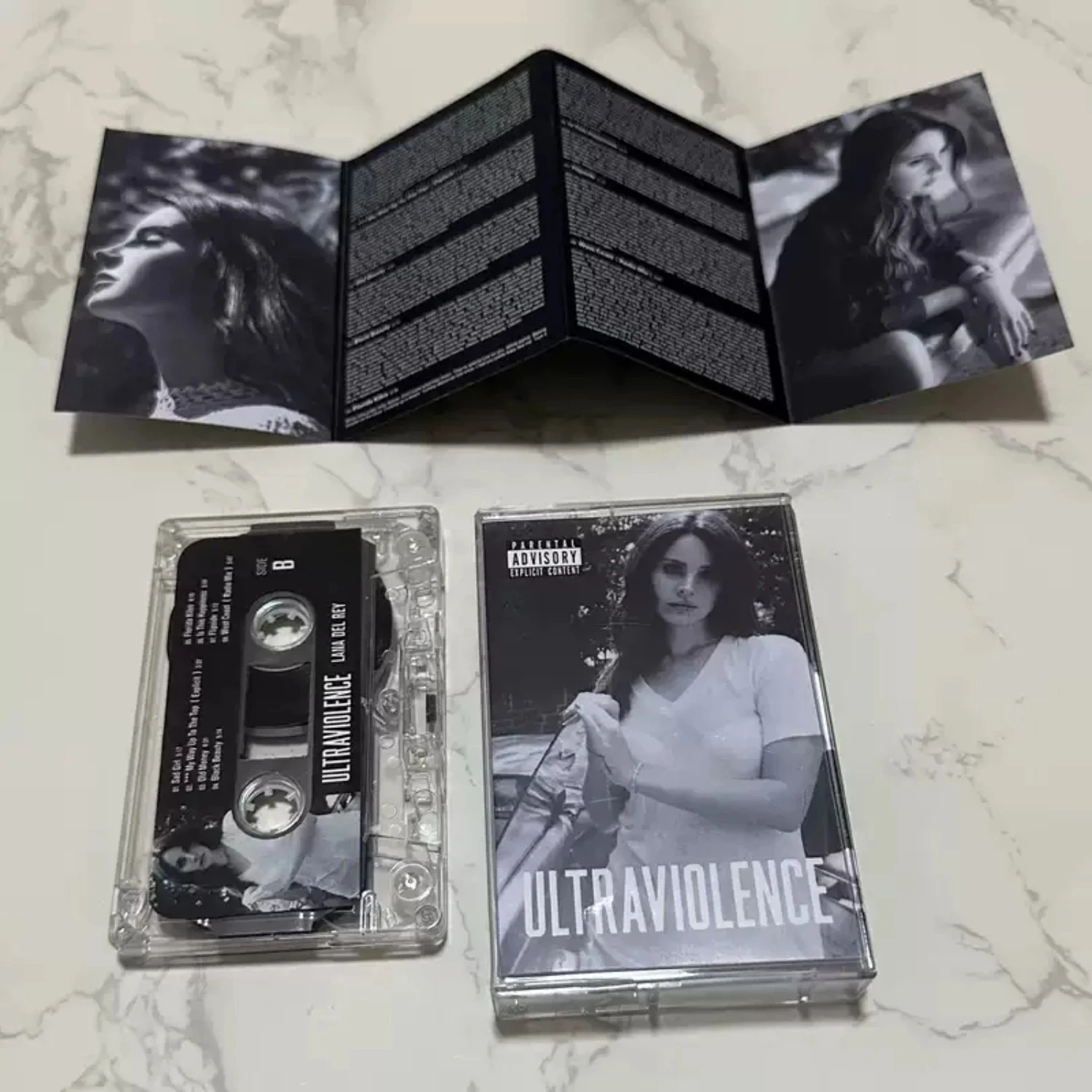 

Dreamy Retro Indie Pop Cassette Tape | Black-and-White Portrait Atmospheric Cover, High-Fidelity Analog Full Track Edition