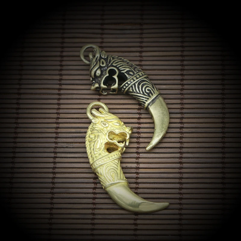 

Personalized And Creative Handmade Pure Copper Wolf Tooth Keychain Pendant