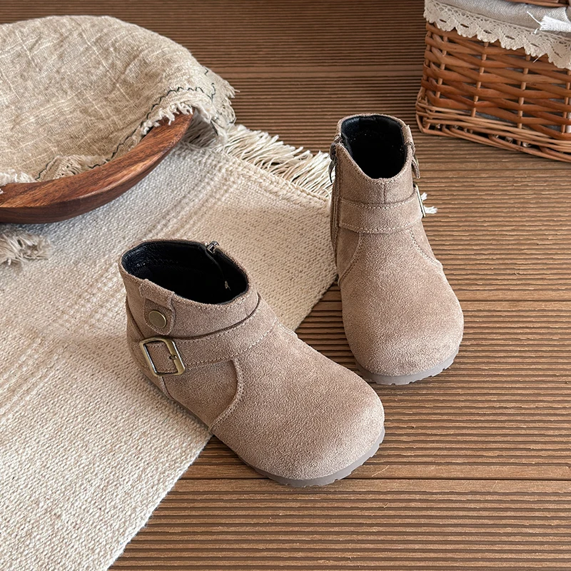 2026 New Girls Suede Solid Color Buckle Decorated Short Boots Spring and Autumn Side Zipper Design Comfortable Children's Boots