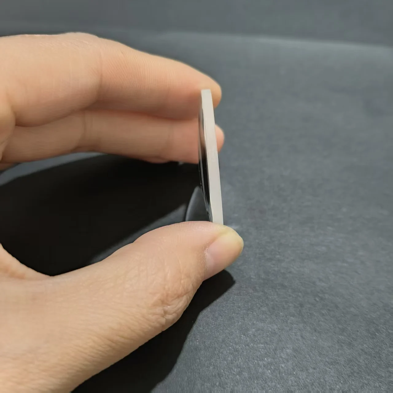 

Diameter 44mm, focal length 88mm, biconvex single piece ED optical glass lens coating 400~700nm, part number R114