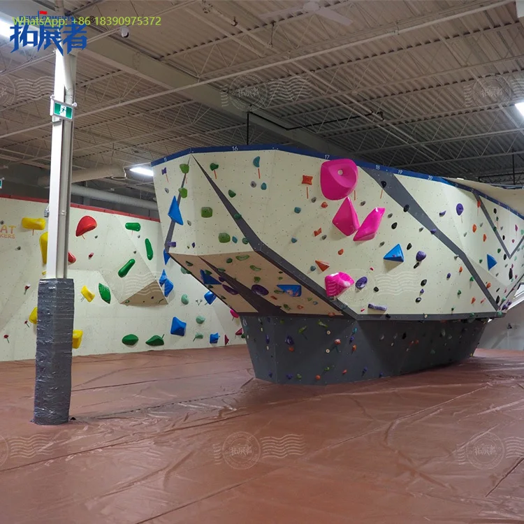 

Sturdy Construction Indoor Bouldering Wall Rock Climbing Wall with Bouldering Crash Mats
