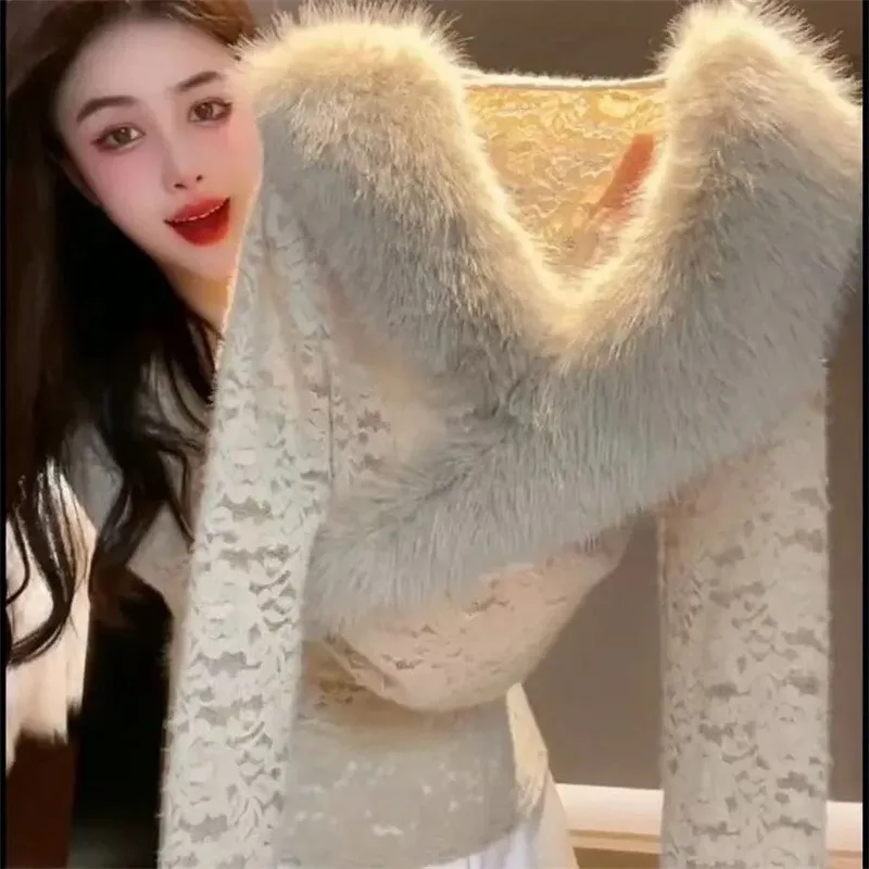 

European Pure desire Cross V-neck Top for Women in Autumn Winter With fur Collar Patchwork Lace Base and Velvet Small Shirt WLF