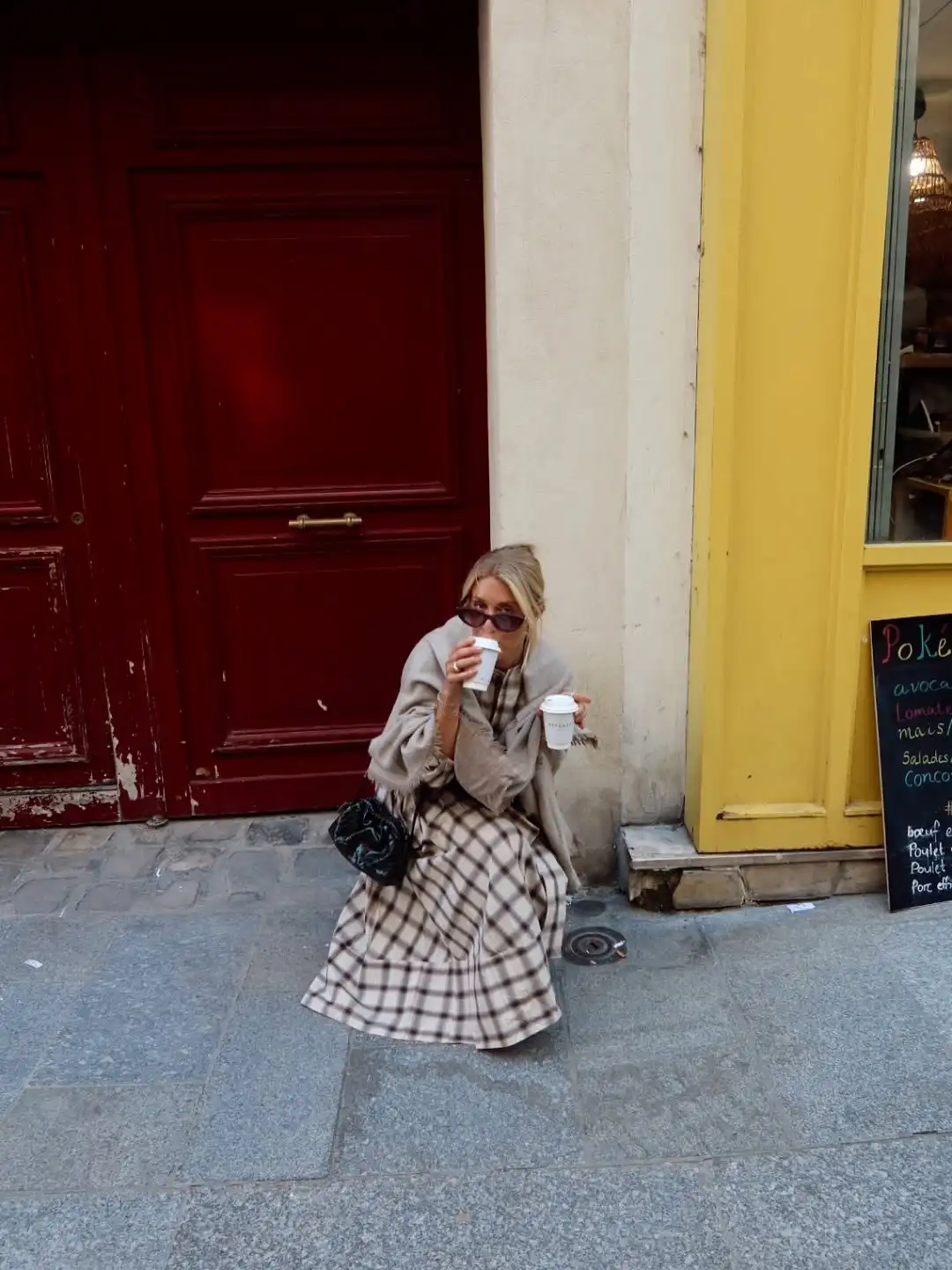 Sukienka koszulowa w kratę z bufiastymi rękawami, damska, codzienna, z dekoltem w serek, krótkie rękawy, sznurowana, zapinana na guziki, długa sukienka, elegancka sukienka do pracy, na ulicę.