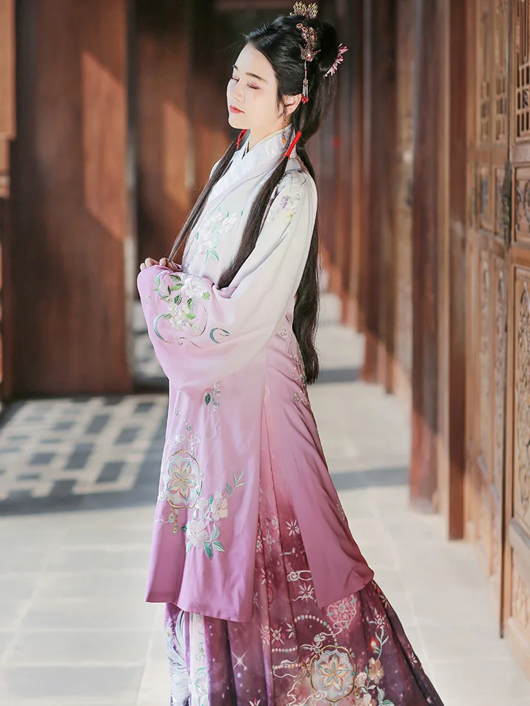 

Оригинальное женское длинное пальто Ханьфу с традиционной вышивкой на воротнике, цвет песочный, из полиэфирного волокна, коллекция Зима