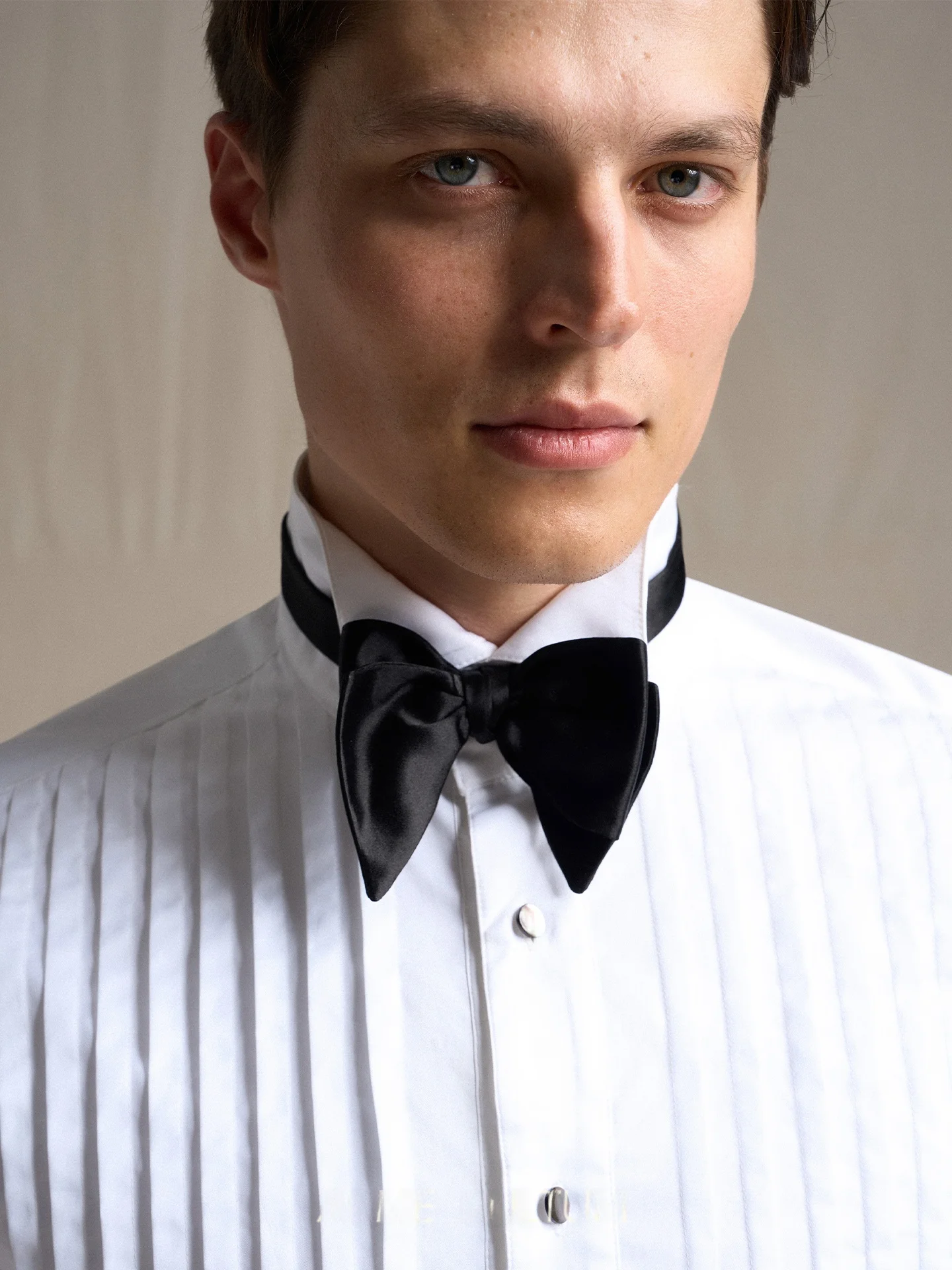 cravate-en-soie-acme-cultum-avec-nœud-accessoires-de-mariage-pour-garcons-d'honneur-sangle-en-cuir-faite-a-la-main-style-professionnel-couleur-unie-collection-printemps