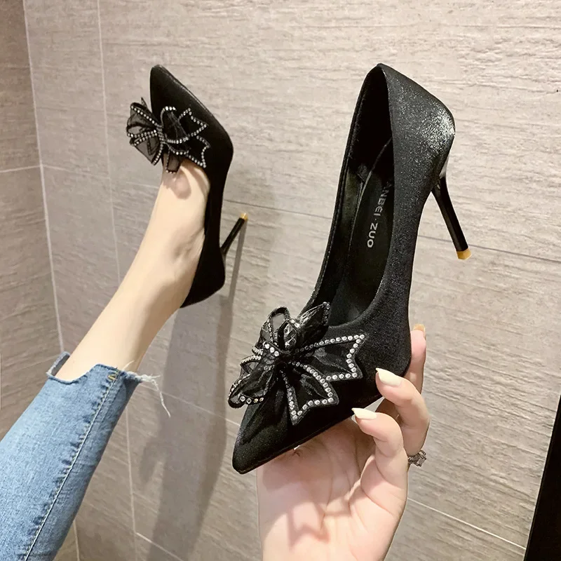 Women\'s High Heels  Stiletto 2022 New Fashion Temperament Bow Rhinestone Pointed Wedding Shoes Bride Designers Shoes Party Shoes