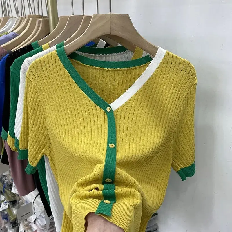 Ice Silk Short Sleeve T-shirt V-Neck Korean Fashion Color Blocking Design Women\'s T-shirt Loose Green Black New Summer 2024 Tops