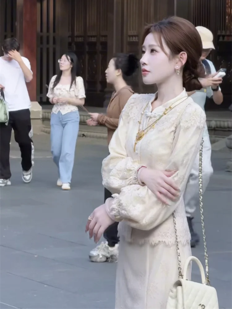 2025 autumn and winter new fashion exquisite temperament new Chinese style buckle design sense top and skirt set for women