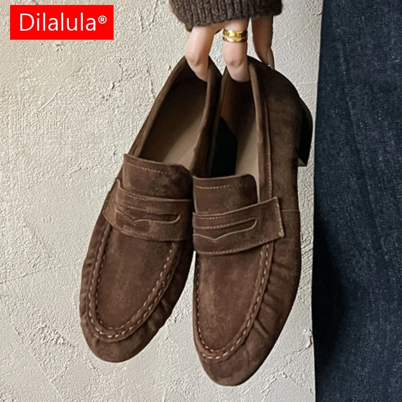 

Dilalula 2026 Classic Real Leather Women Pleated Loafers Low Thick Heel Slip On Leisure Shoes Women Autumn British Style Loafers