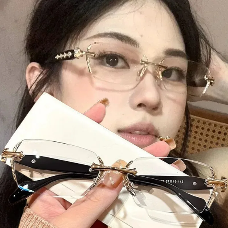 

Woman High-Quality Metal Frameless Glasses Y2K Retro Small Square Optical Spectacle Eyeglasses Flat Blue Light Blocking Eyewear