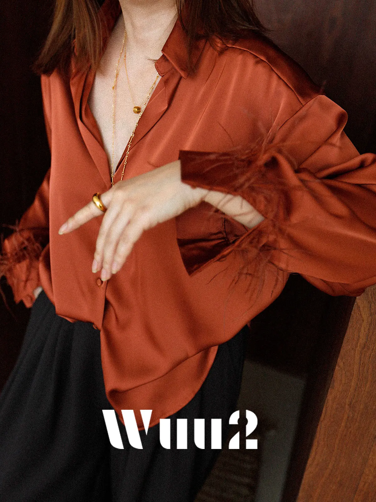 

Wuu2 Silken Feather Sve irt Smooth Satin Surface Artistic Loose Fit Women's Long Sve Button up Top Unique Attractive