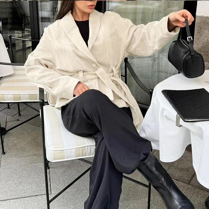 Retro Suede Long Sleeve Jacket Matte Velvet Casual Women Design Sense Elegant Commute Style Polyester Spandex Blend Coat