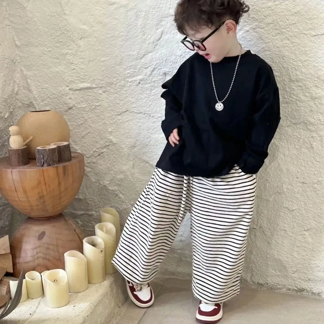 

Boys' Sweater Set 2024 Spring and Autumn New Children's Cotton Round Neck Long Sleeved Black T-shirt and Stripe Pant 2-piece Set