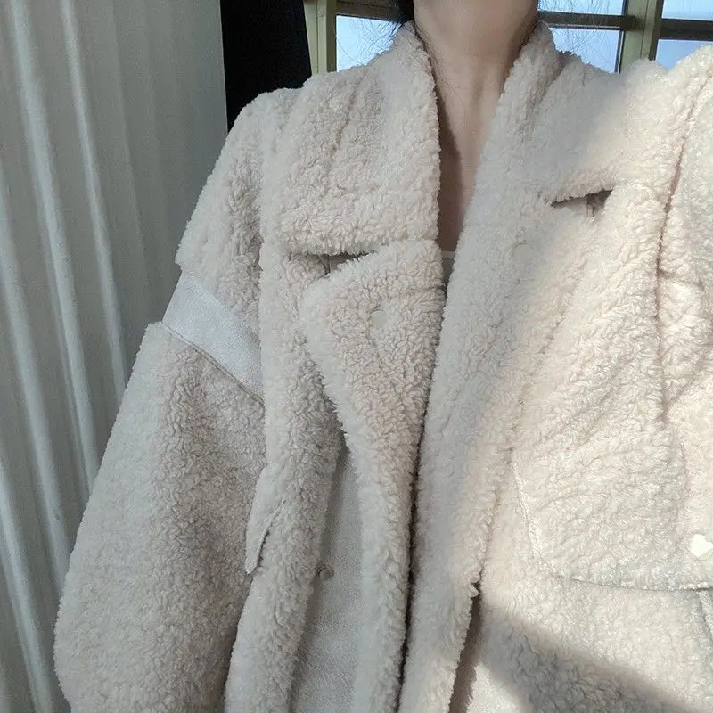 

Lamb Fur Coat Women's 2025 Autumn and Winter New Versatile Woolen Fur Integrated Short Top