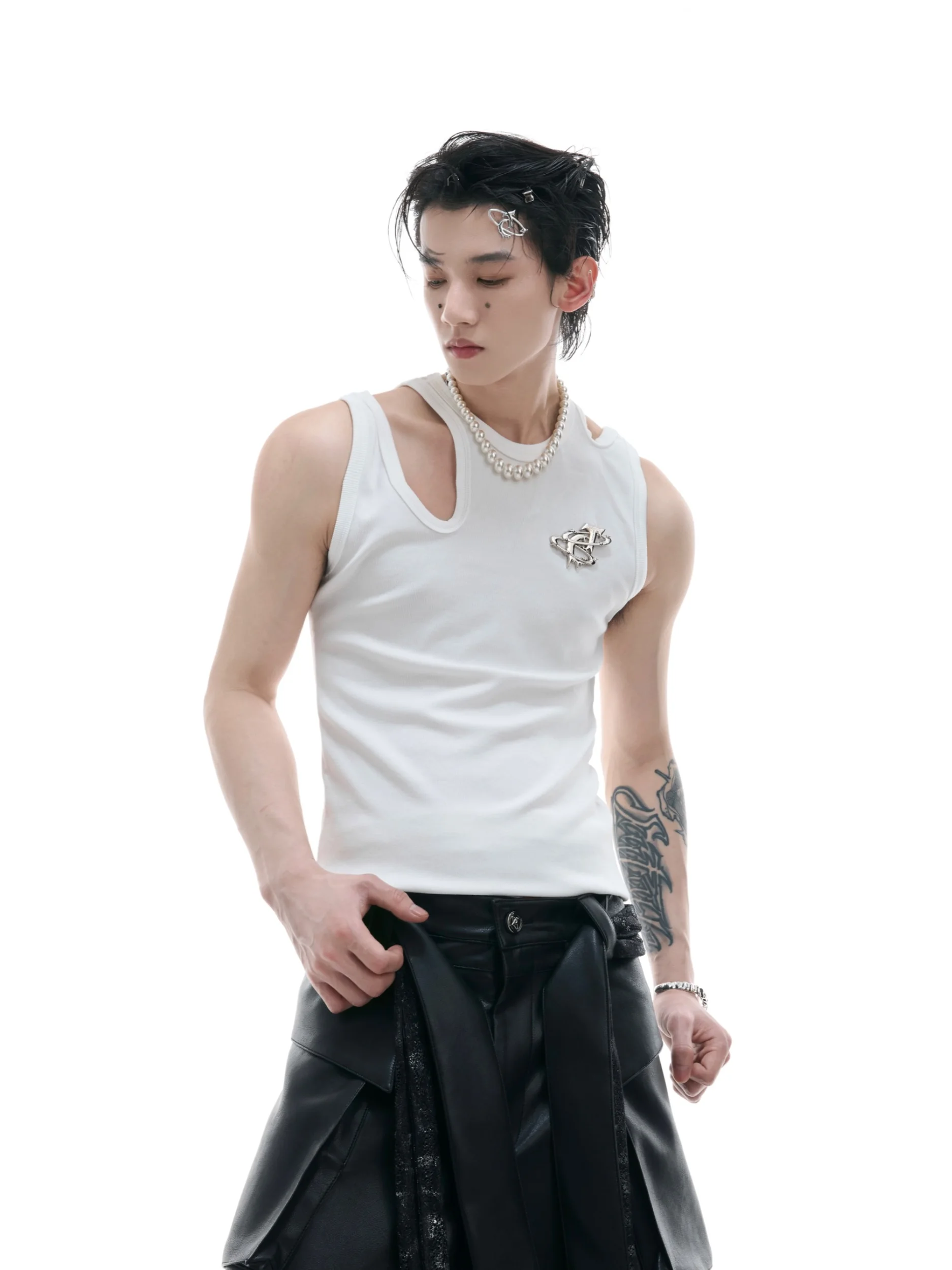 ArguE CulturE Unisex Hollow out Metal Decorated Slim Fit Sleeveless Base T-Shirt Youthful Summer Fashion Inner Wear Sweat Wic...