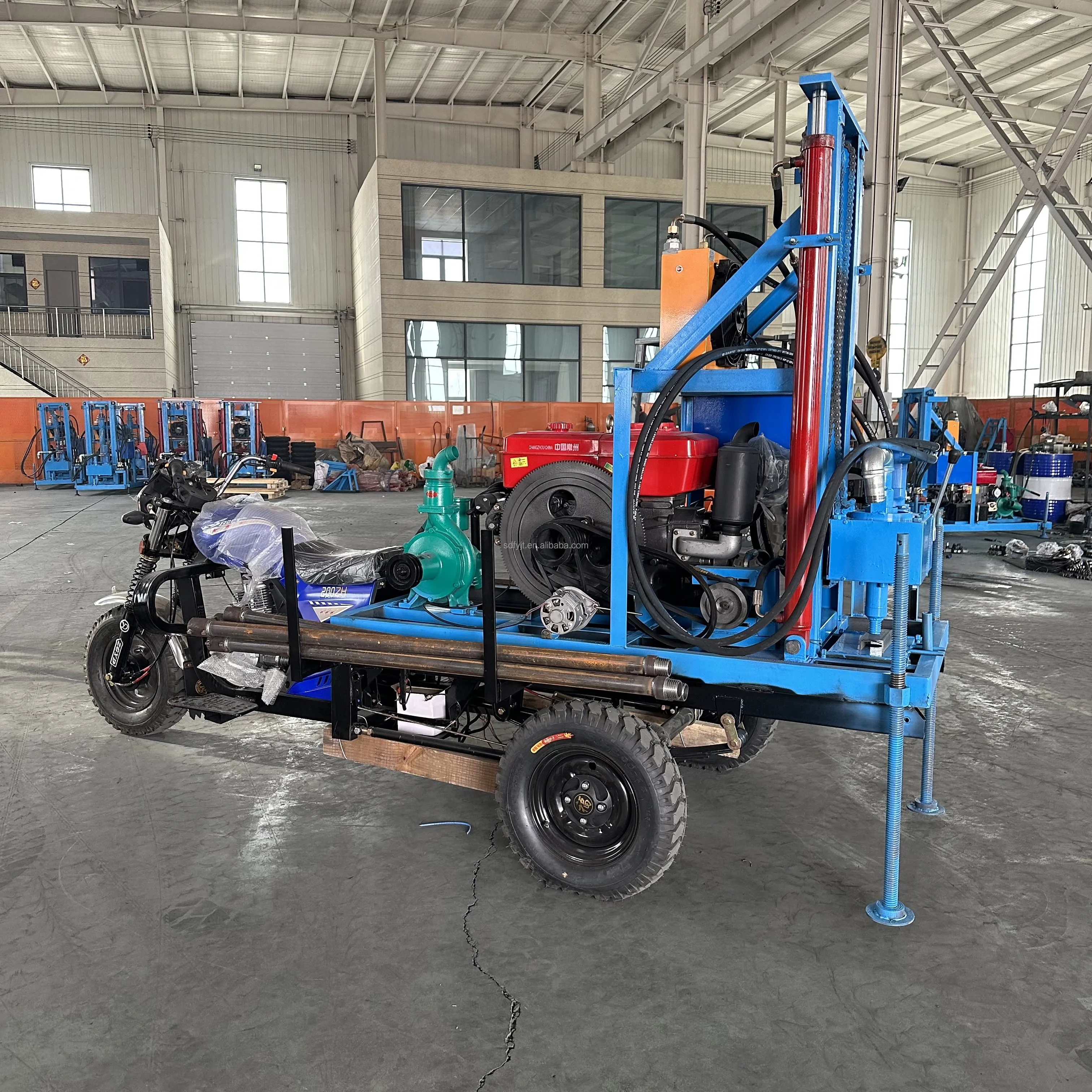 Feiyang Factory Direct Sales High Quality Diesel-Powered Tricycle Drilling Rigs Engine Pump Capable Drilling 200 Meters Rock