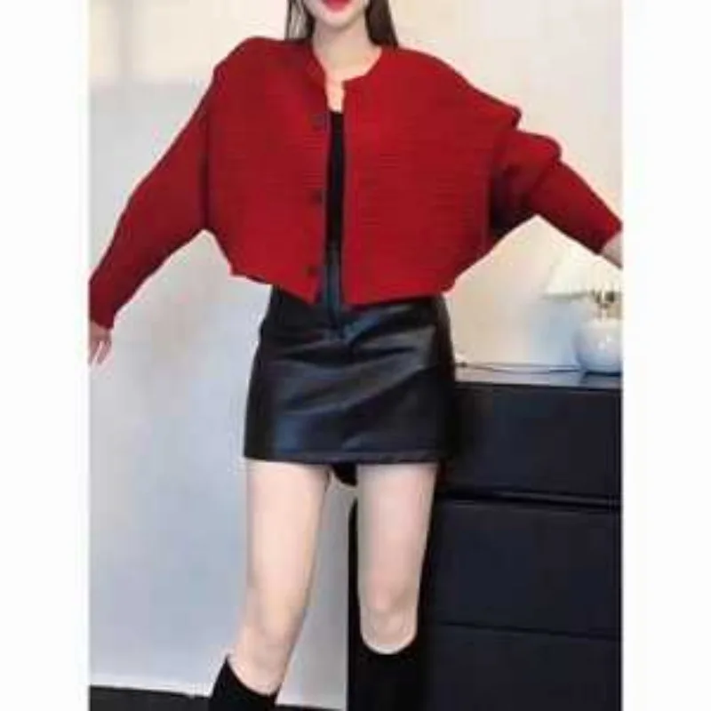 Gradient Color Hollow Diamond Round Neck Pullover for Women Autumn Winter New Versatile Short Sweater