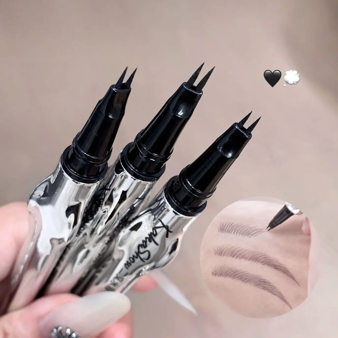 Kakashow Zweizinken-Augenbrauenstift, wasserfest, glatt, einfach aufzutragen, schafft ein natürliches, weiches Nebel-Augenbrauen-Make-up, geeignet für Anfänger