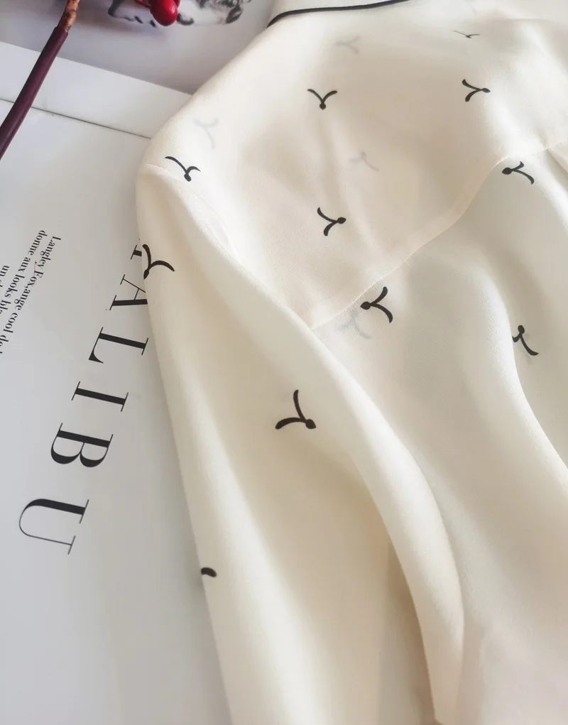 Birdtree 100%Real Silk Women Lace-up Shirt Bow Collar Vintage Print Long Sleeve Commute Blouse Office Lady 2024 Spring T41115QM