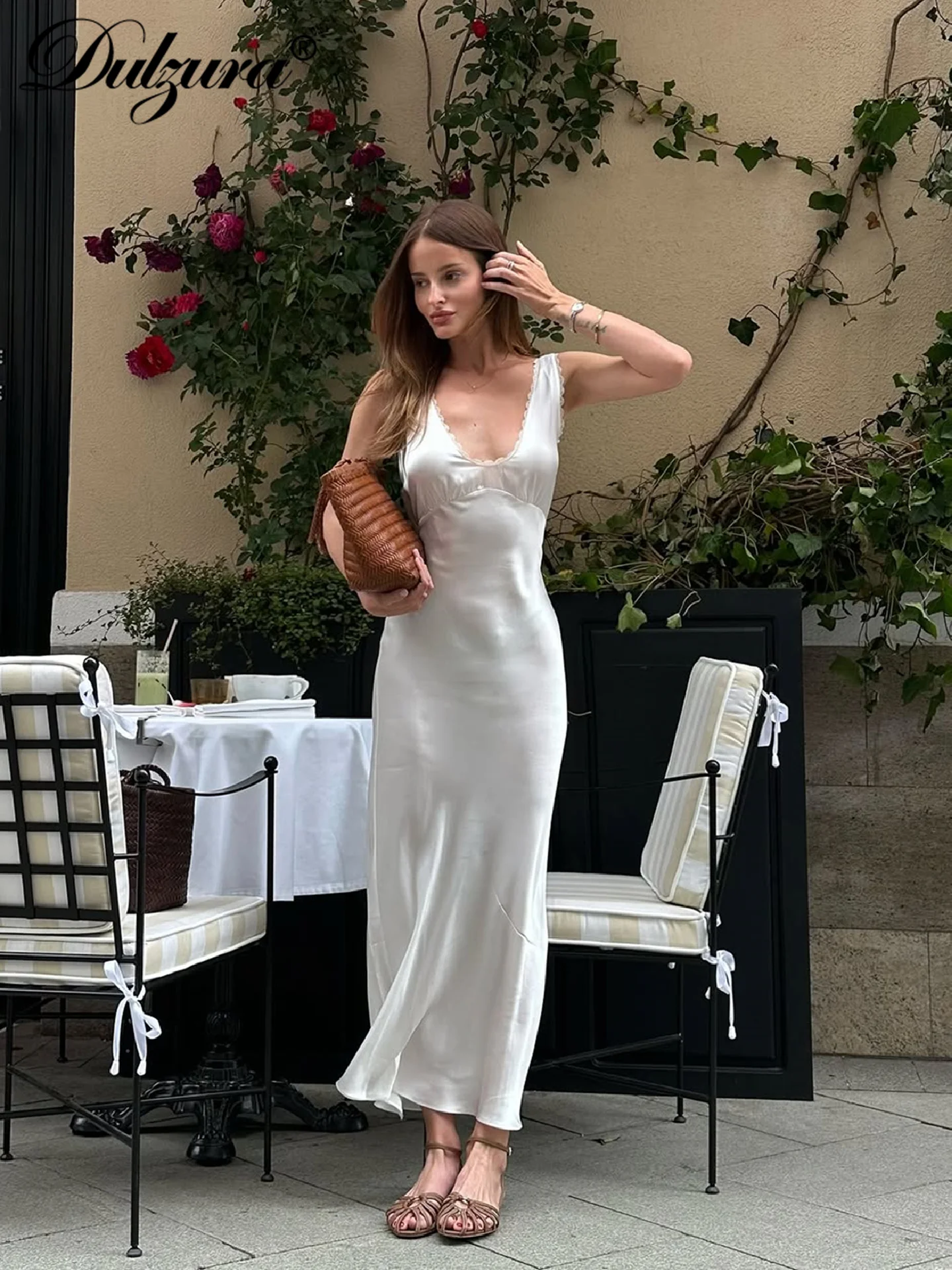 Dulzura 2025 verão moda sexy com decote em v sem costas fino ajuste rendas babados retalhos cetim maxi vestido sólido casual festa clube outfit