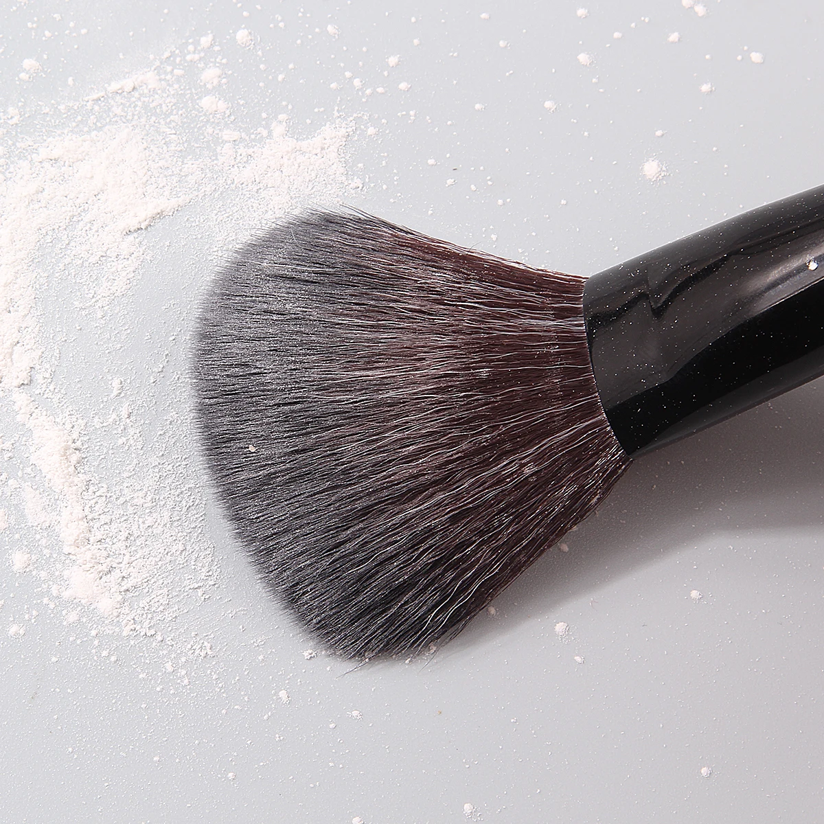 Pinceau à poudre douce 12 pièces, pinceau en forme d'éventail, pinceau correcteur, pinceau pour fard à paupières, ensemble de pinceaux de maquillage pour le visage multifonctionnels