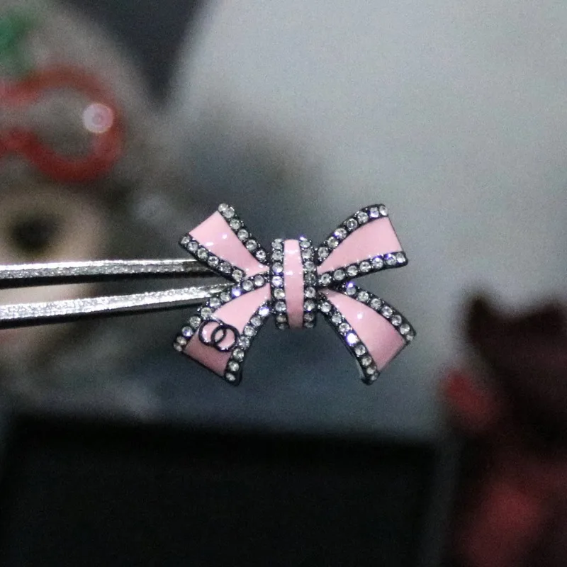 

3098, розовые серьги-гвоздики с каплями масла и бантом, легкие роскошные модные универсальные серьги с высоким темпераментом