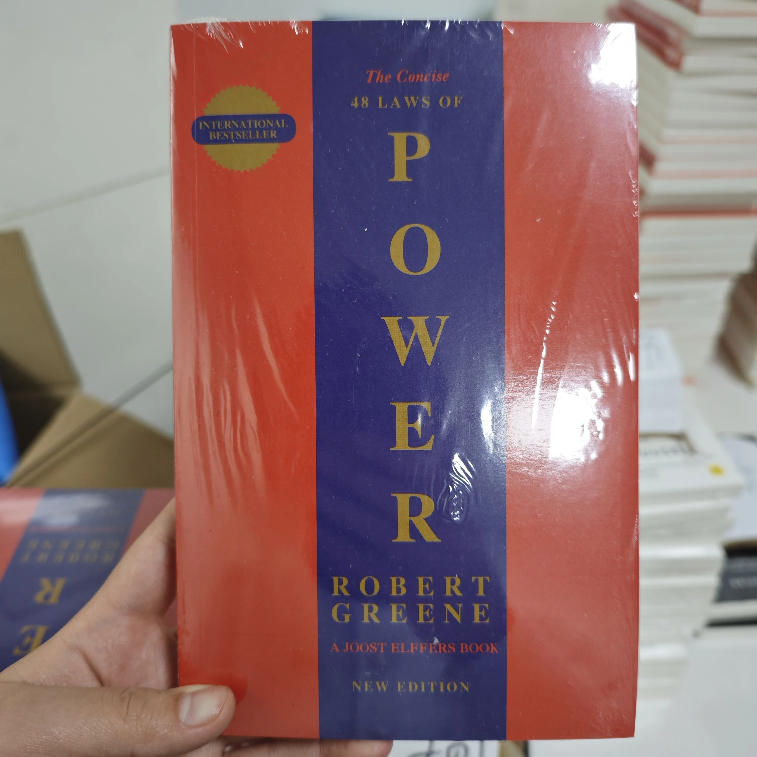 

The Concise 48 Laws Of Power English Book By Robert Greene Political Leadership Political Philosophy Motivation Books 16k