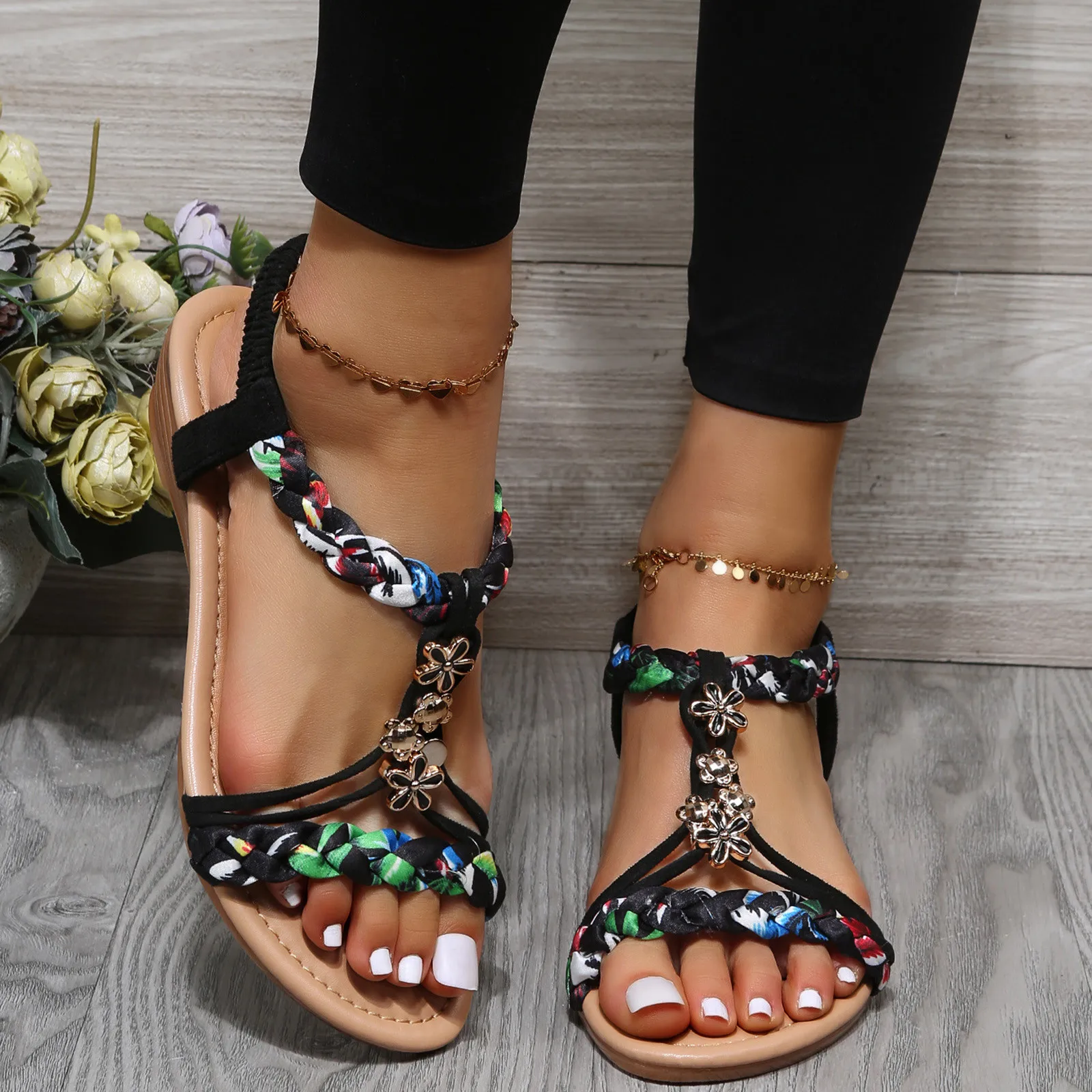 2024 Summer Bohemian Women Sandals Vinatge Flower Print Metal Decorate Casual Beach Flat Shoes Sandalias Zapatos Para Mujeres