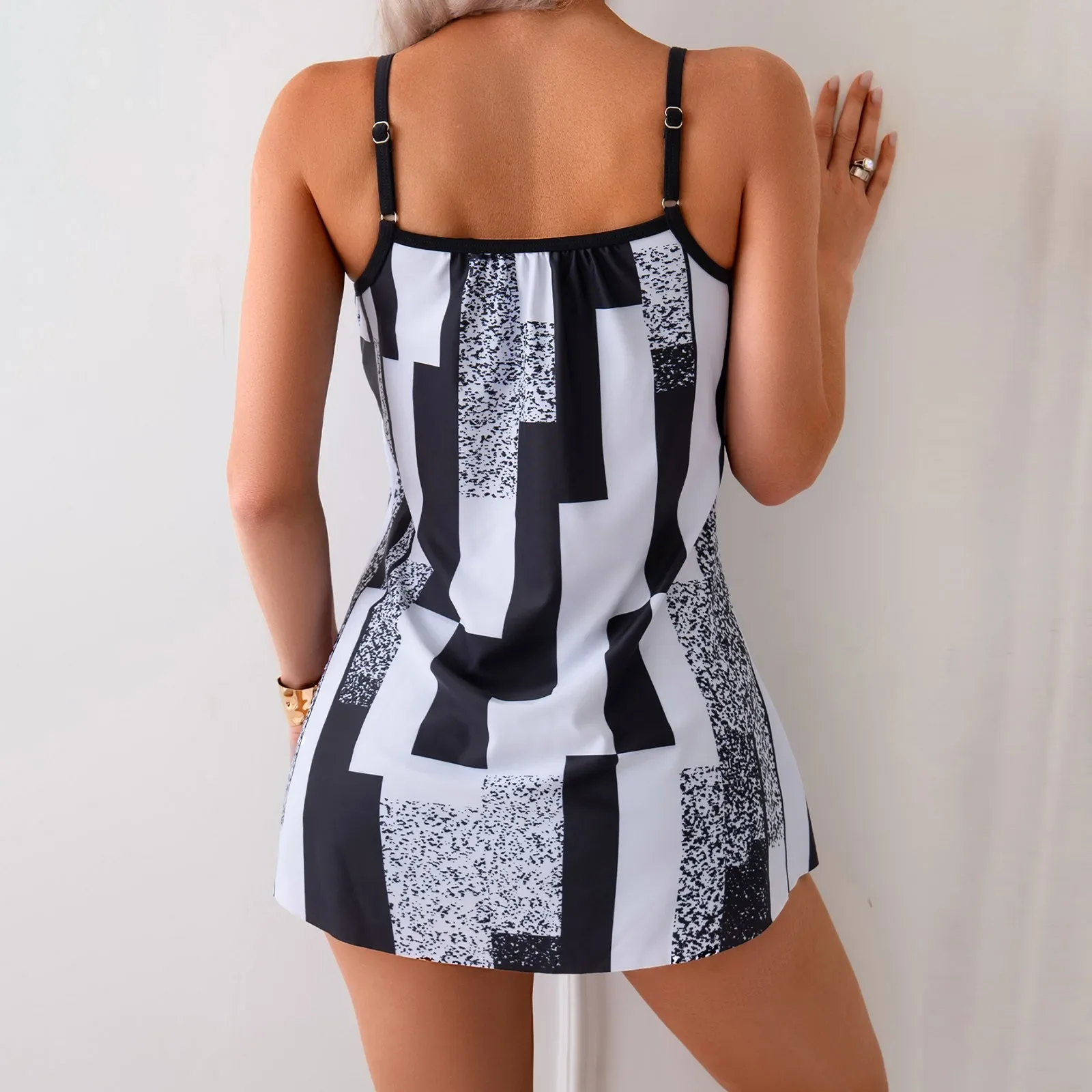 Traje de baño de una pieza de talla grande con cobertura del vientre y efecto adelgazante, nuevo traje de baño Sexy sostenible con correa a la moda para mujer