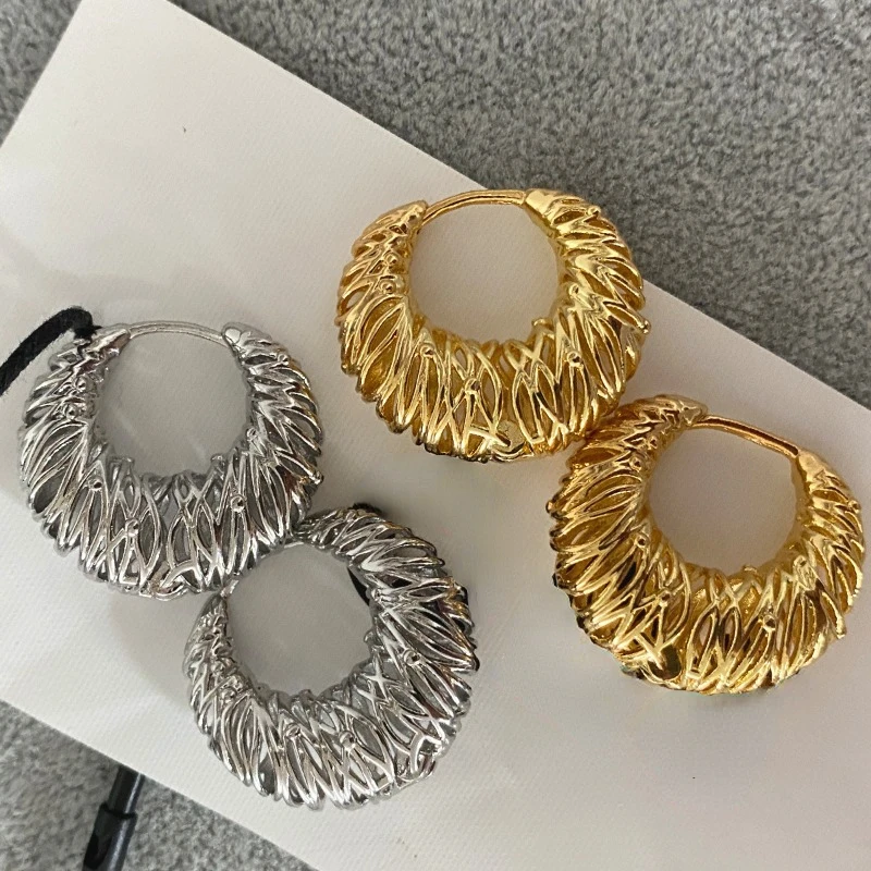 Modern Jewelry European and American Design Hollow Hoop Earrings For Women Party Gifts Cool Trend Ear Accessories Hot Selling