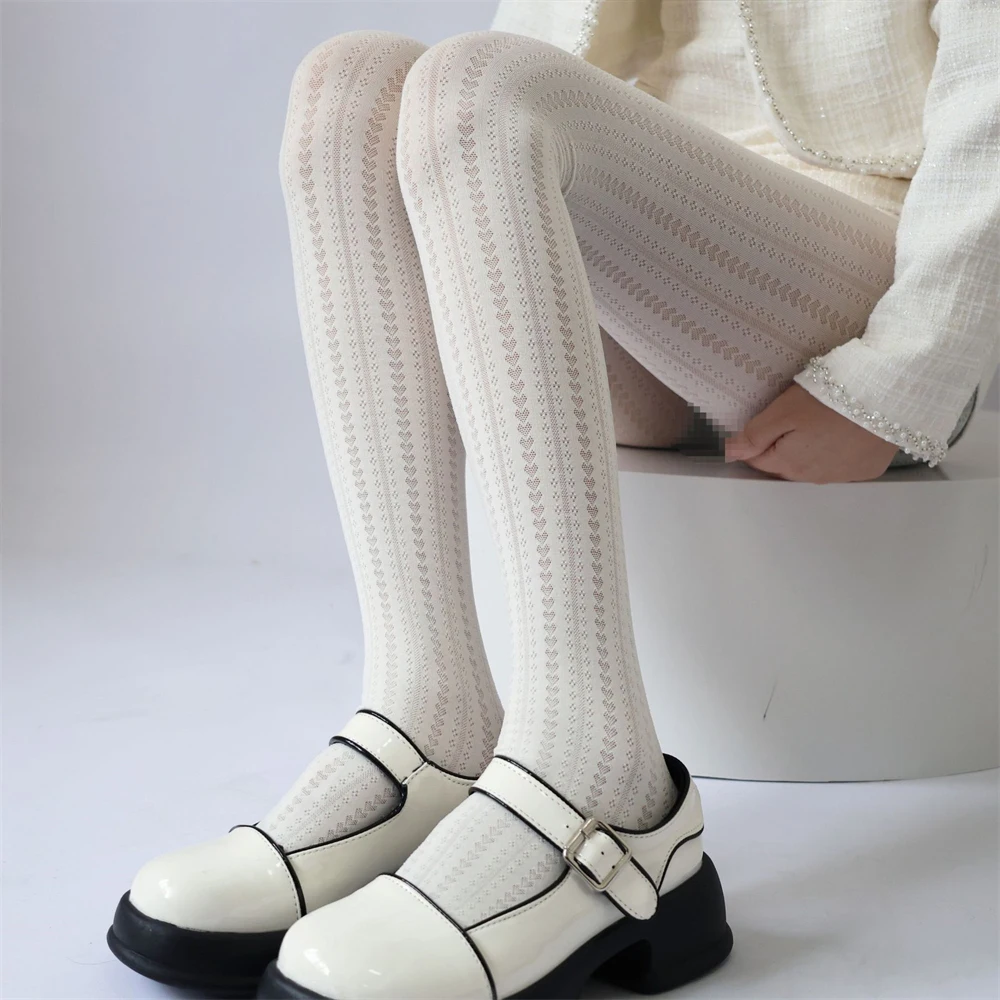 1pcs Autumn Winter Retro Gray Bottoming Stockings Hollow Heart Jacquard Pantyhose Women's Simple Sweet Tight Thighs Socks Gifts