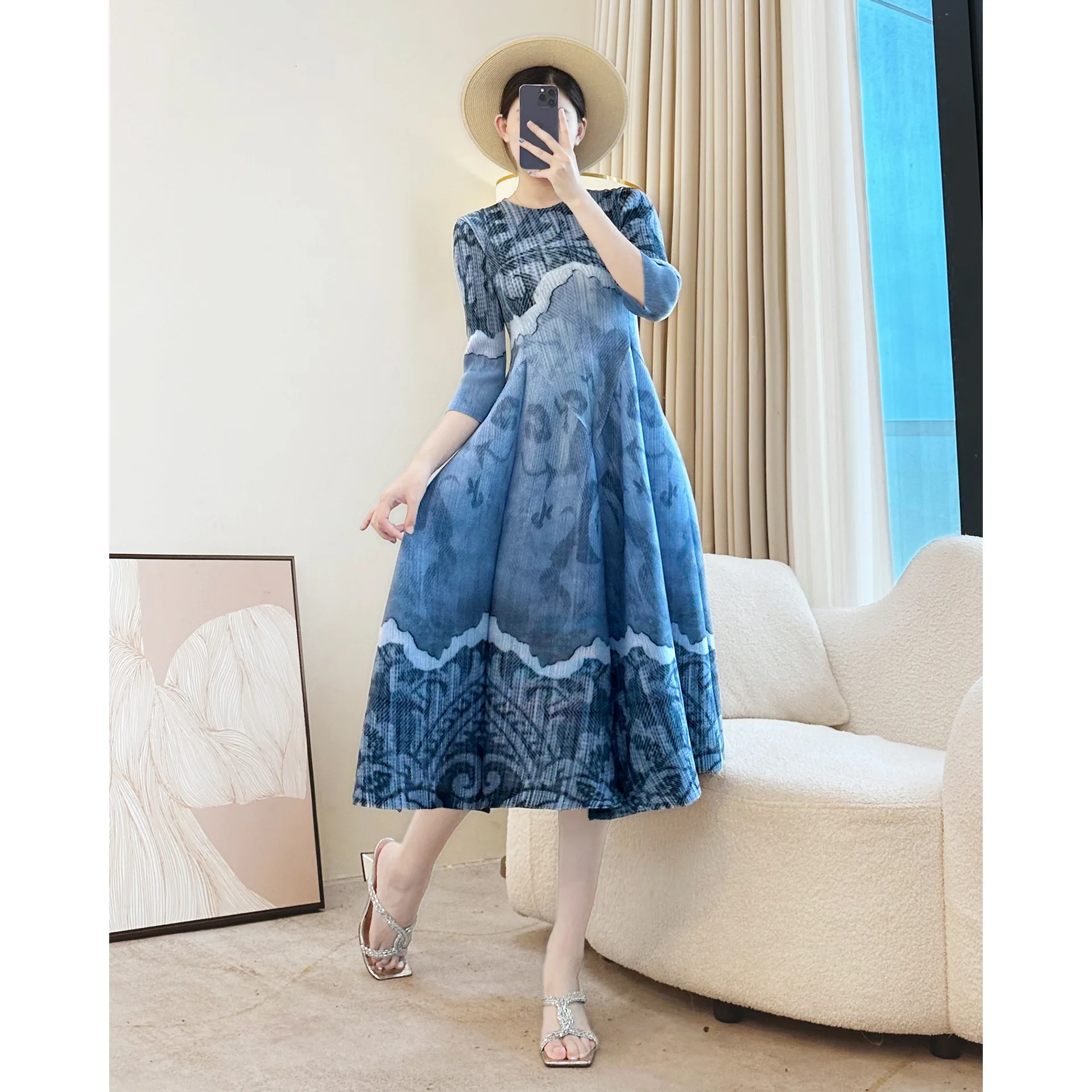 

High-end Miyake Style Pleated Dress for Women 2025 Autumn New Versatile Loose Large Size Women's Flower Bud Pleated Skirt Trendy