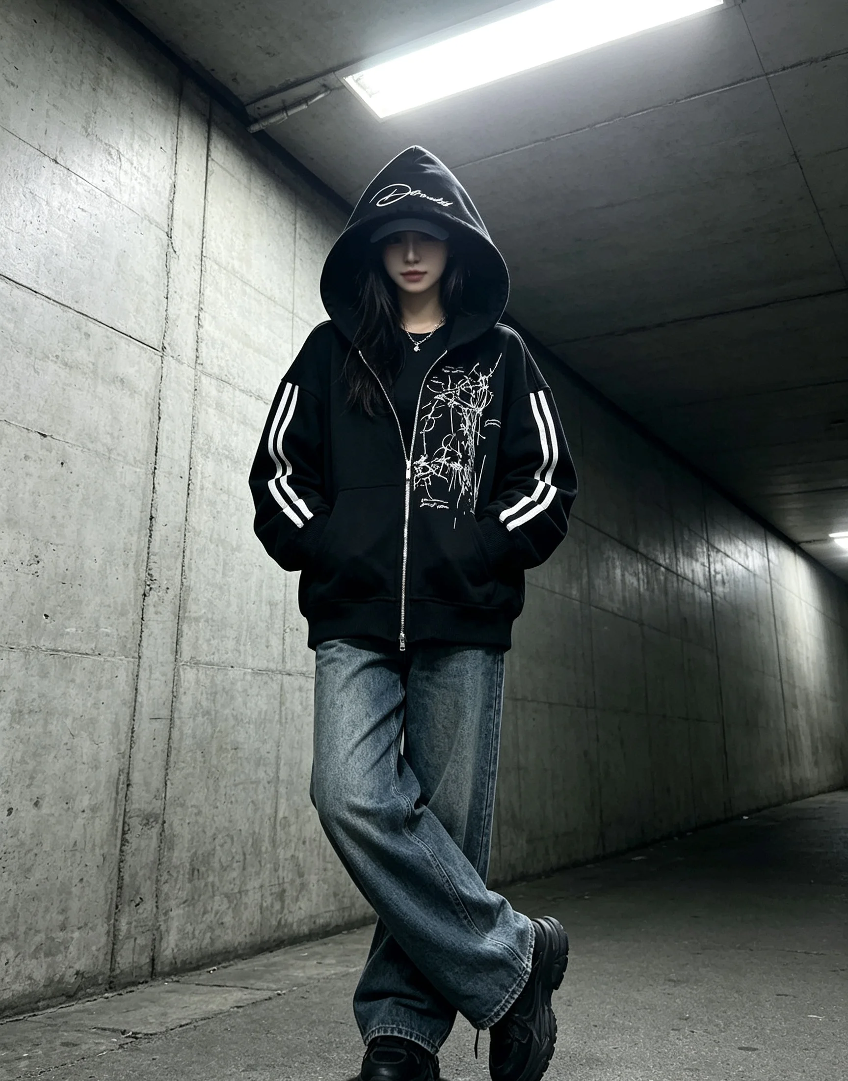 Title：Y2K Gothic Zip Up Hoodie Men Streetwear Thorn Graphic Print Striped Long Sleeve Hooded Jacket Distressed Grunge Aesthetic