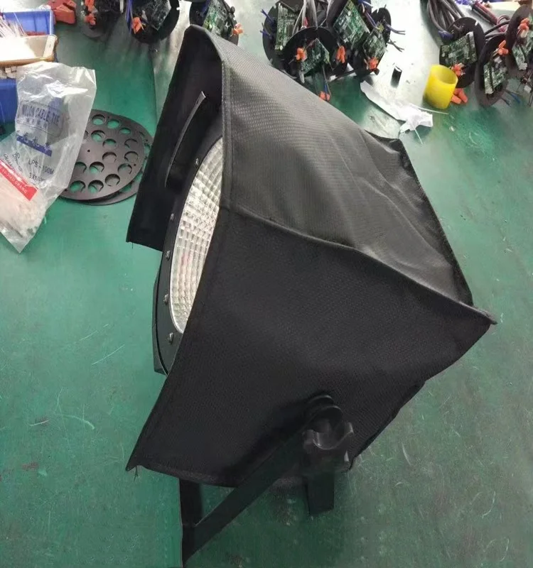 Durable Oxford Fabric LED & COB Light Rain Cover - Waterproof Black Dome Cover with Zipper for Stage Lighting, Photography