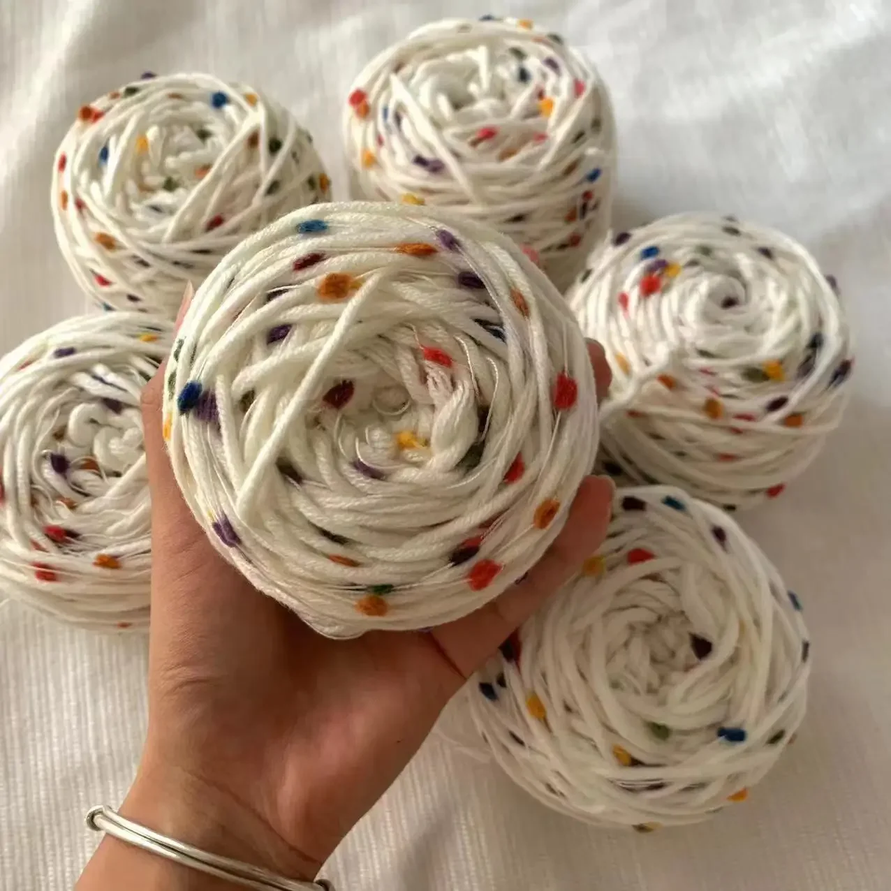 

New Skittles Fancy Yarn Wool Bean Line Handmade Diy Woven Scarf Line Color Ball Mixed Wholesale Hand Knitting Bean Bean Thread