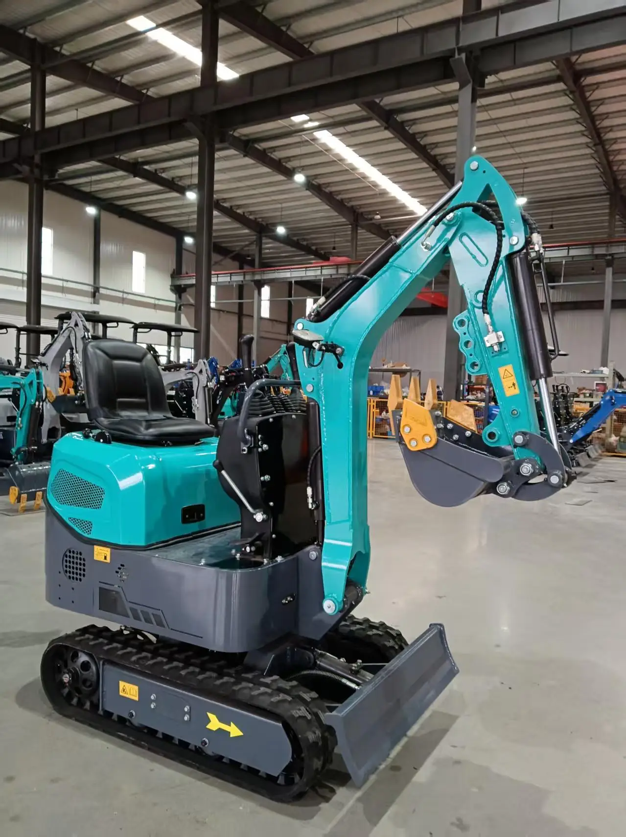 

Компактный мини-экскаватор, подходящий для ферм и садов, 1,2-тонный бытовой экскаватор, многофункциональный экскаватор.