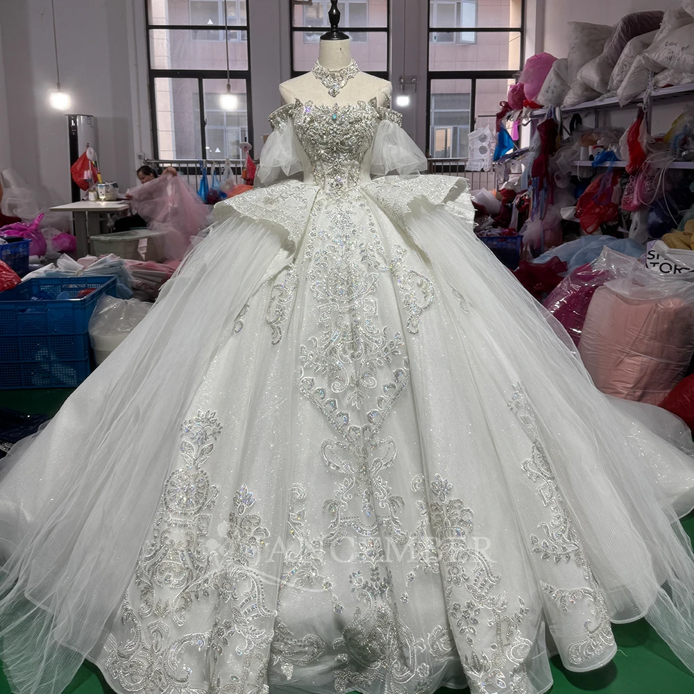 Luxurious White Ball Gown Customized Wedding Dress Off Shoulder Puff Sleeves Baroque necklace Cathedral Train robe de mariée