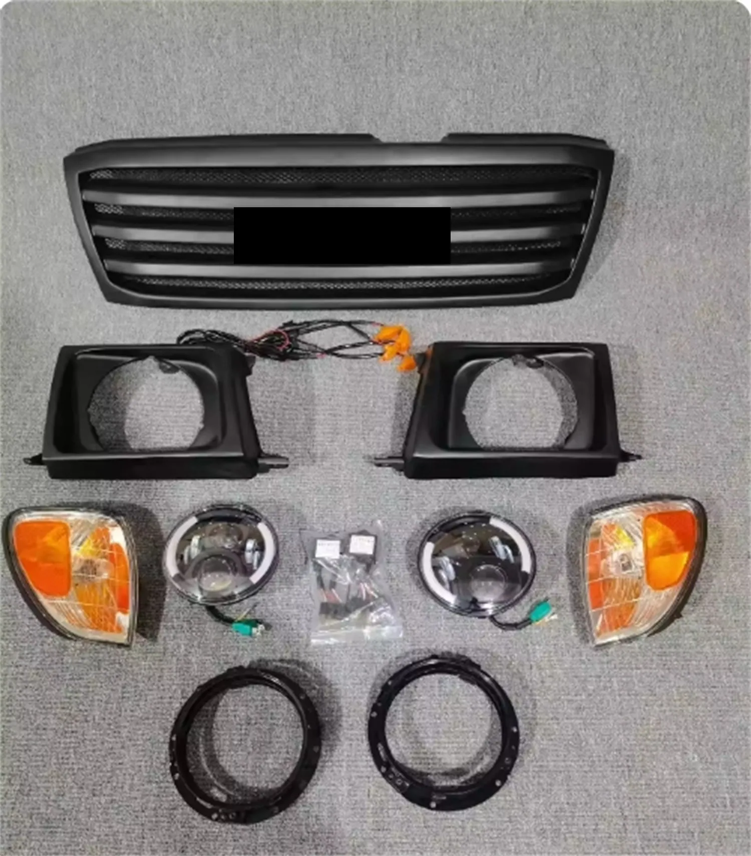 

Car Headlight Head Lamp cover frame Front Bumper Grill Radiator Grille for Toyota Land Cruiser LC100 Turn signal Lamp