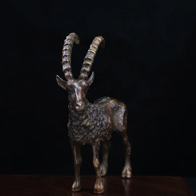 Antique Copper Leader Sheep Statue Desktop Ornament Metal Animal Antelope Figurine Miniature Tea Pet Home Decoration Accessories