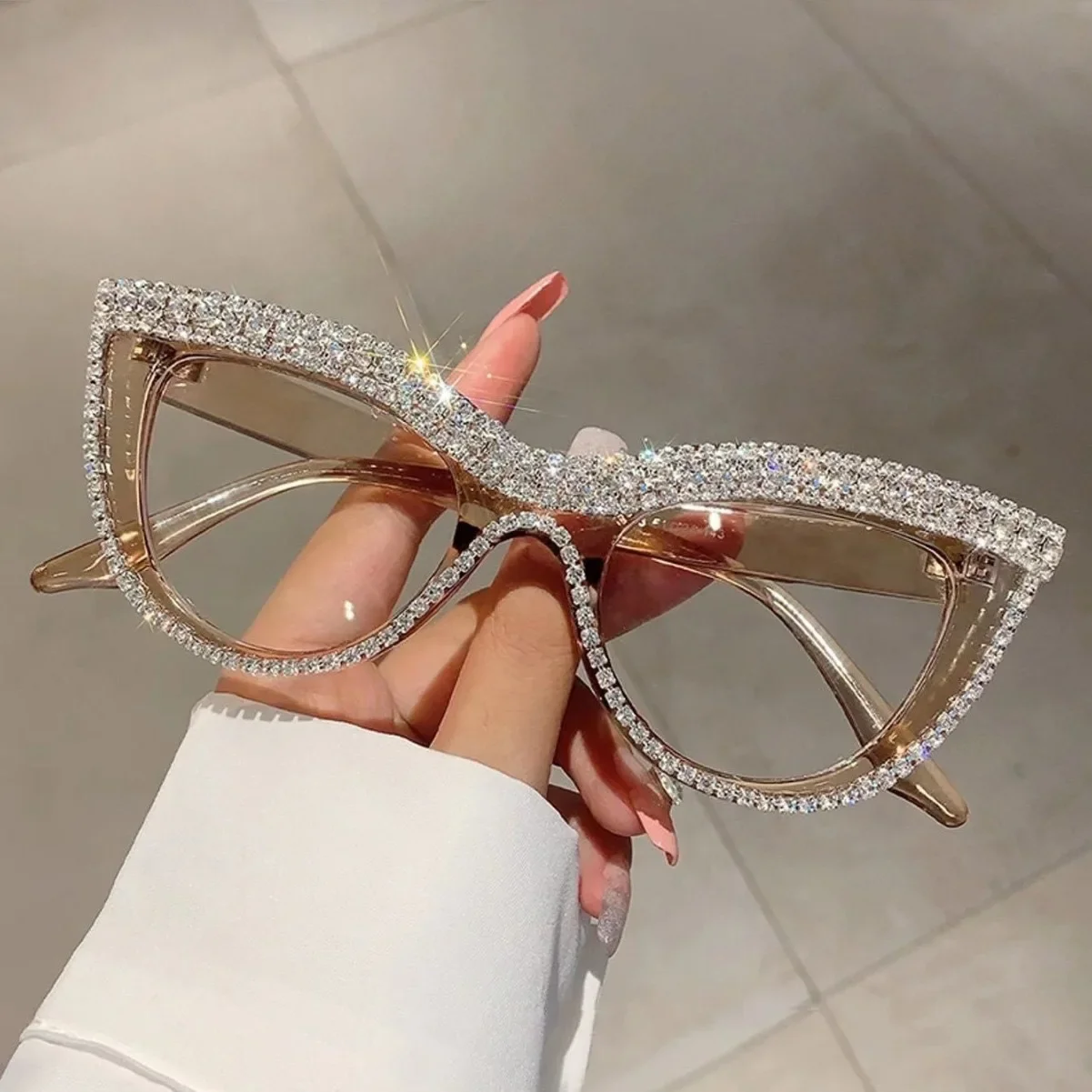 

GM LUMIAS Vintage Cat Eye Glasses with Rhinestones New in Stylish Women Optical Frames Trendy Handmade Brand Design Eyeglasses