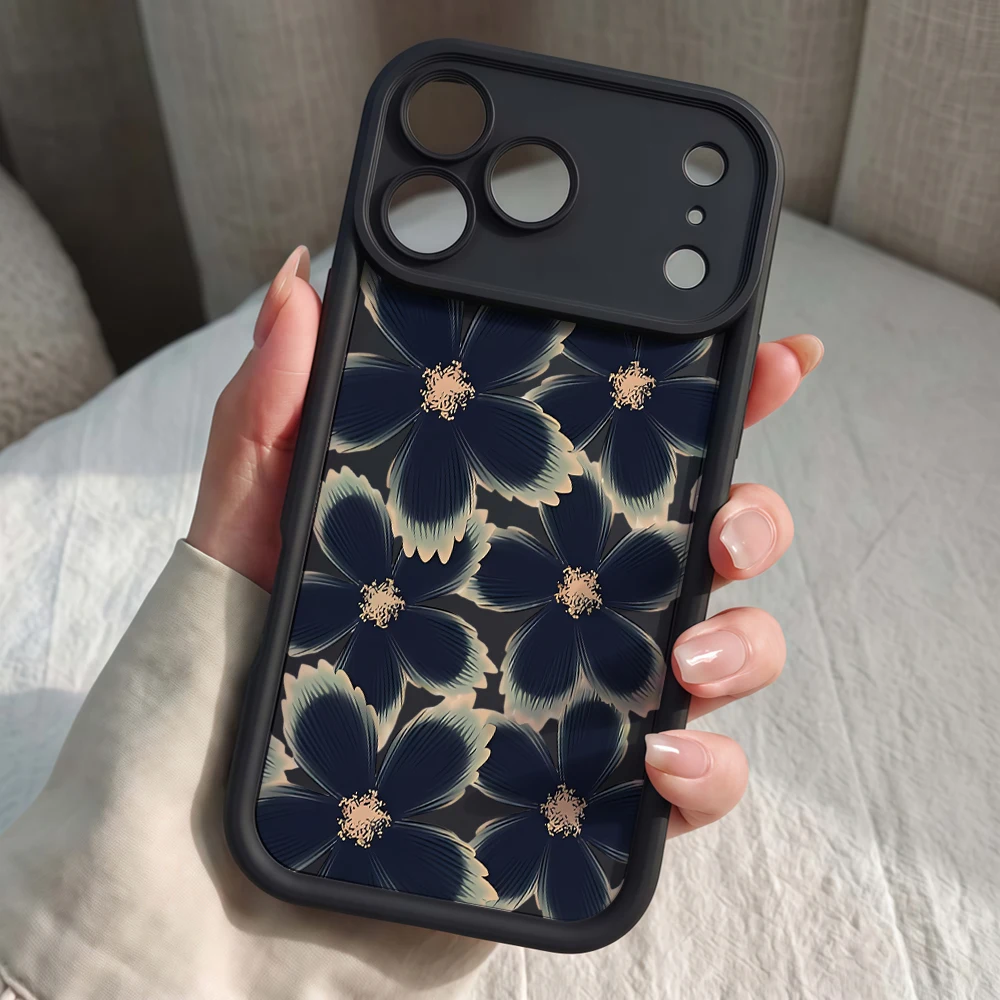 Gradient Color Case - เคสโทรศัพท์ลายดอกไม้ไล่เฉดสีทอง สำหรับ iPhone 17 16 15