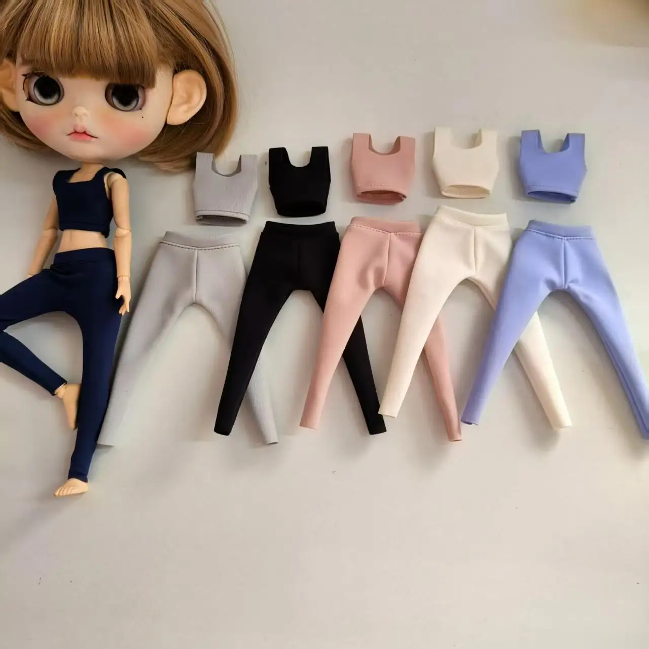 NEUES handgefertigtes 1/6 Blyth Yoga-Übungsset mit hoher Elastizität (Tanktop und Yogahose) für 30 cm große Puppen OB24 Licca 30 cm große Puppen