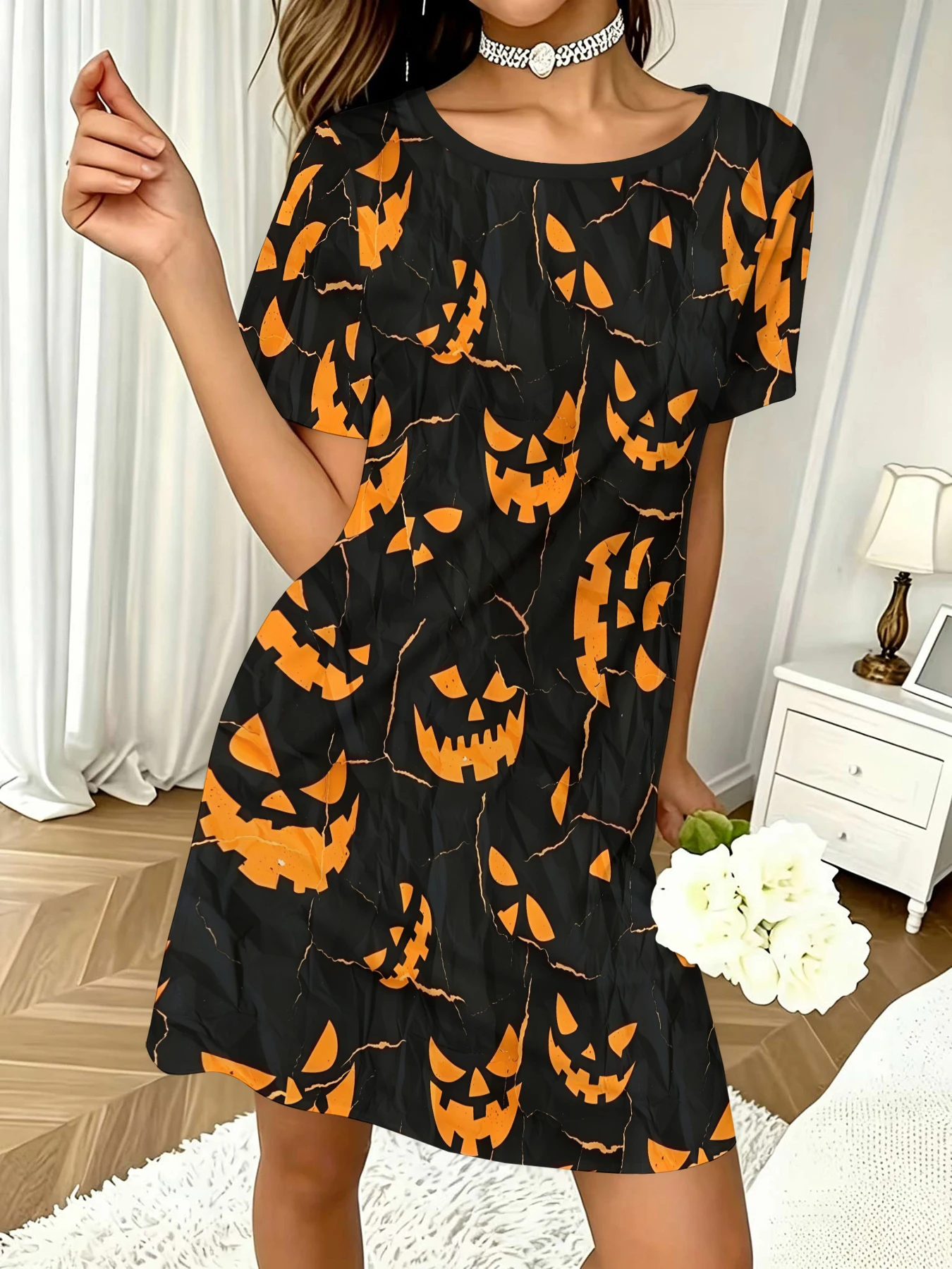 Women's Round Neck Short-Sleeved Dress with Black Base and Distressed Orange Pumpkin Lantern Ghost Face Halloween All-Over Print Casual Dress
