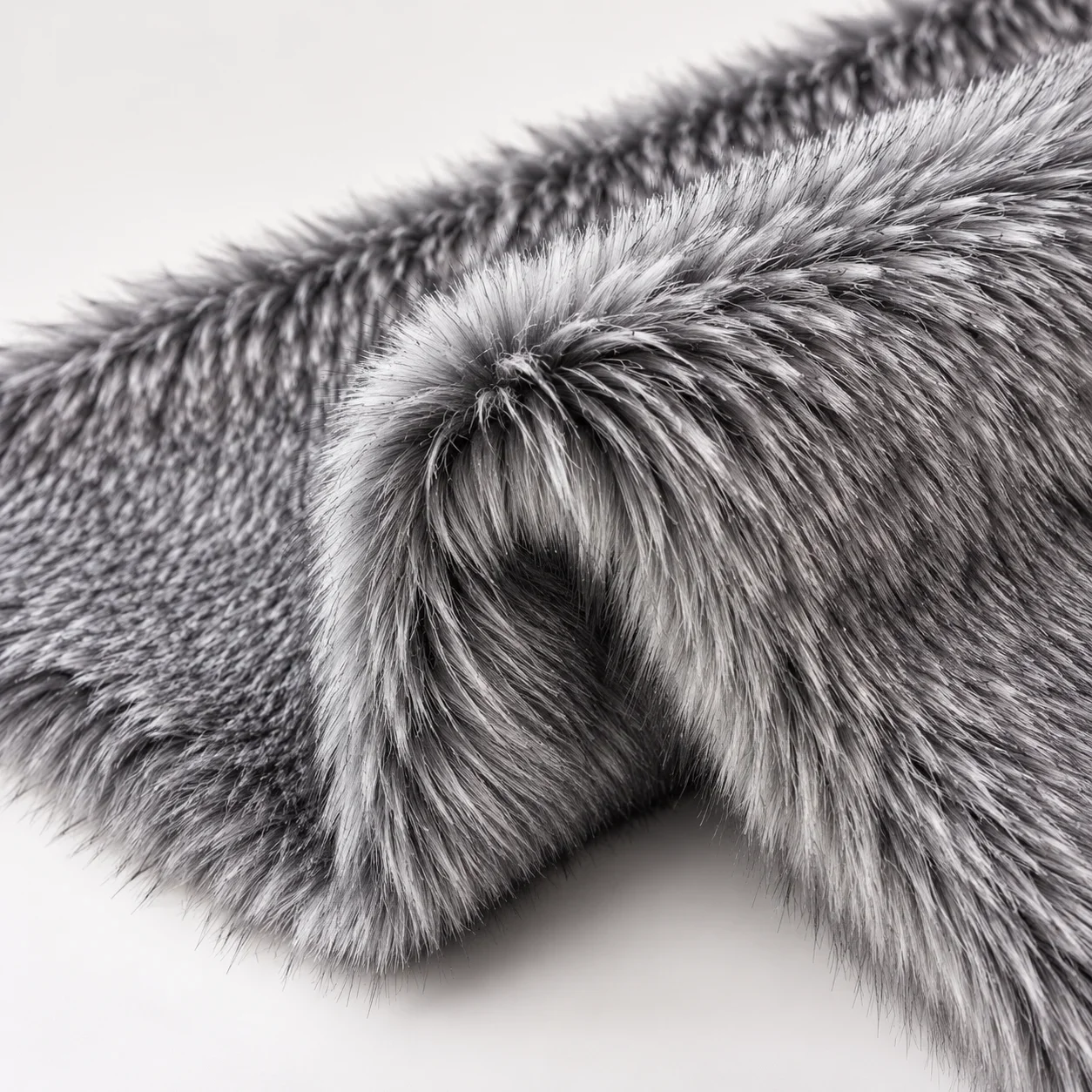 Thick Faux Fur Fabric 160cm Wide 1500g/m Long Hair Raccoon Style Plush for Cosplay Anime Costume Cape Trim DIY Sewing Craft Cape