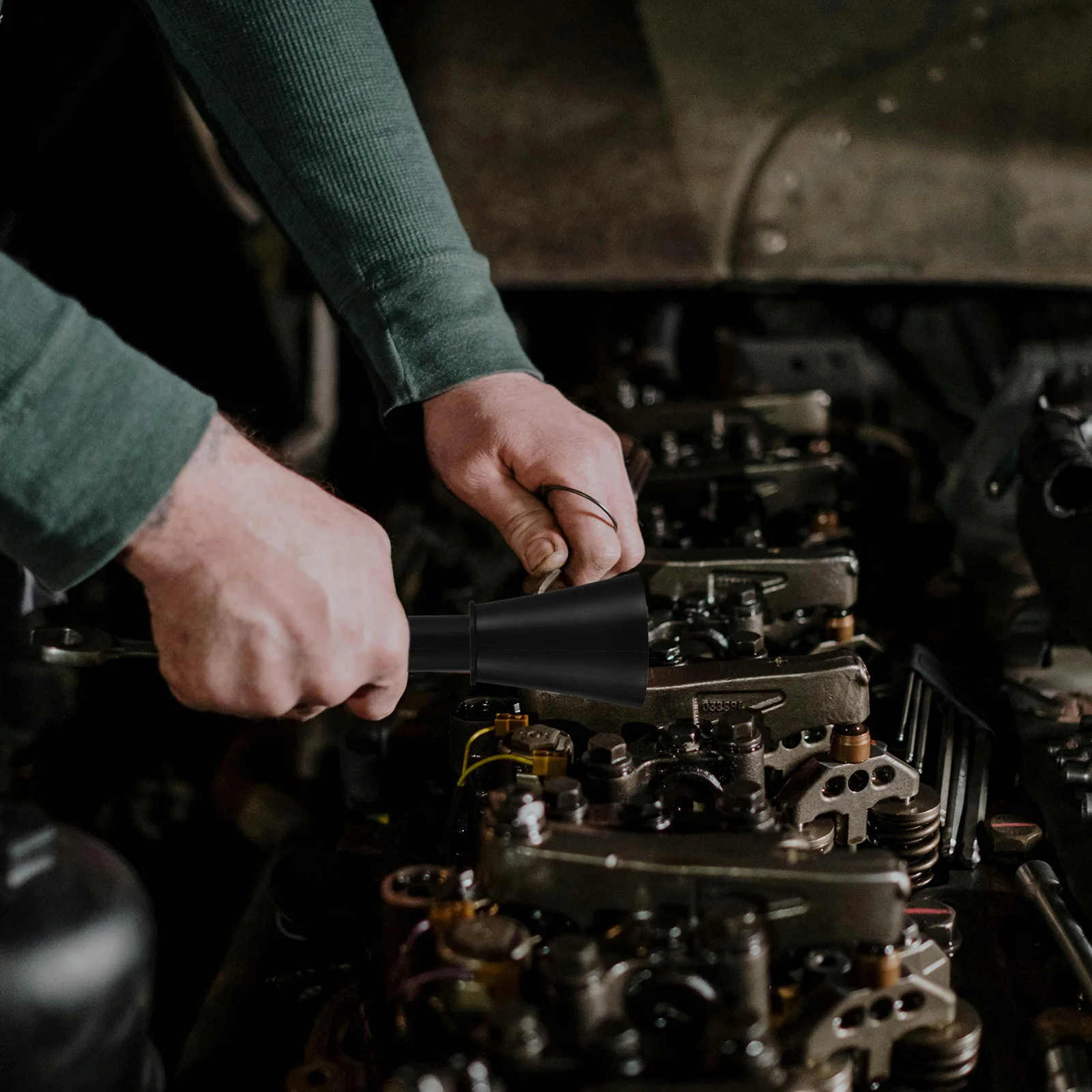 

2pcs Fuel Oil Funnel Universal High-Temperature Resistant Automotive Motorcycle Refueling Tool Anti-Spill Design For